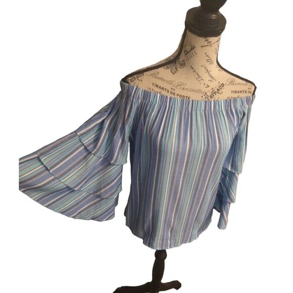 Romeo & Juliet off the shoulder ruffle flared sleeve top Sm Boho Feminine Beachy - Picture 1 of 10